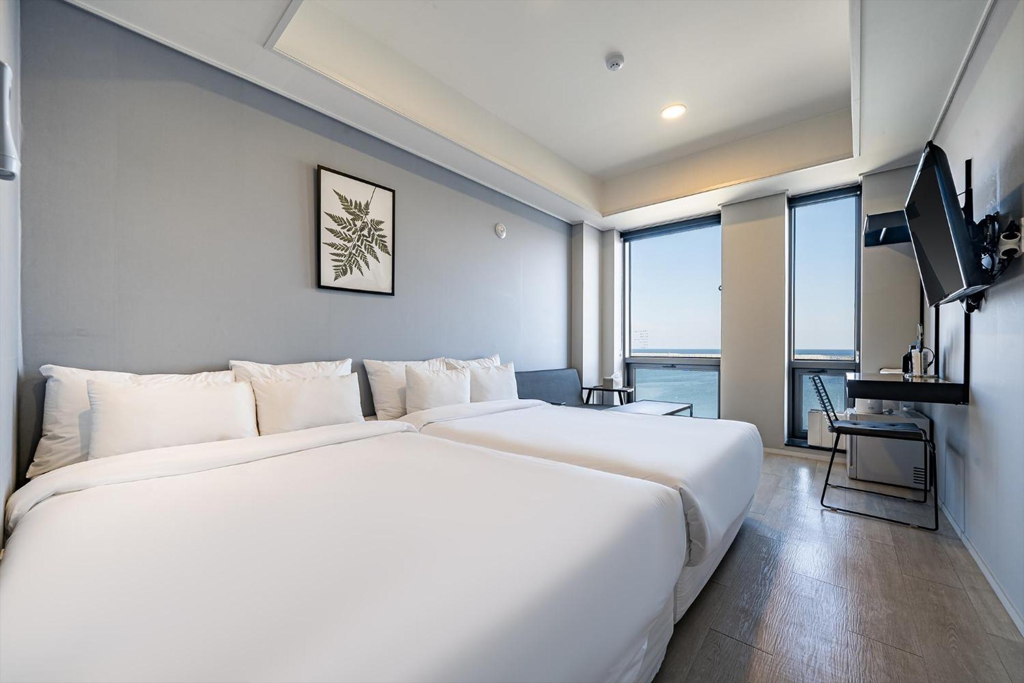 Stay Hostel Сокчхо Экстерьер фото