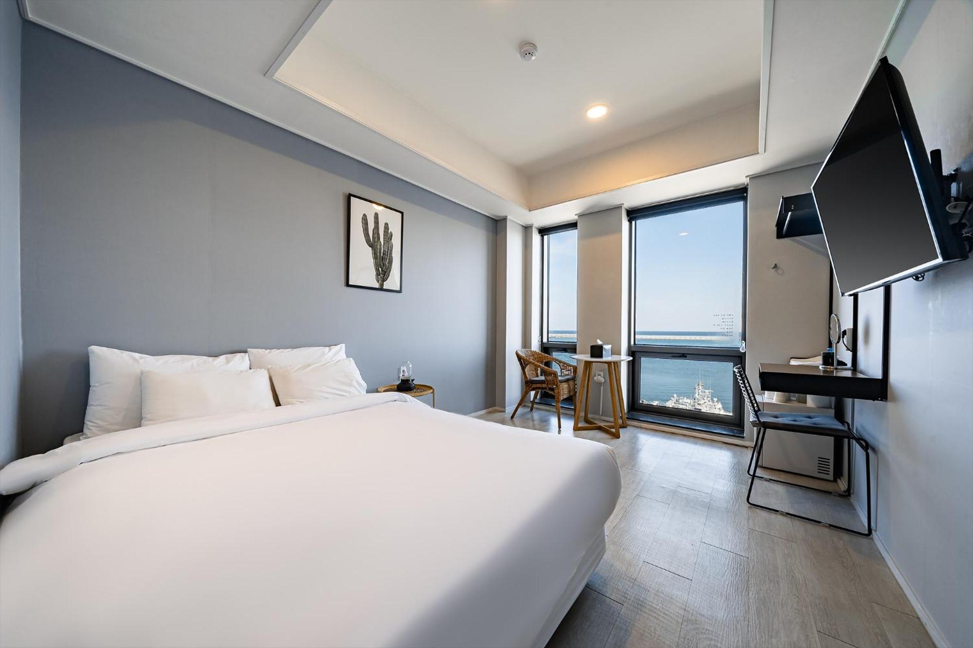 Stay Hostel Сокчхо Экстерьер фото