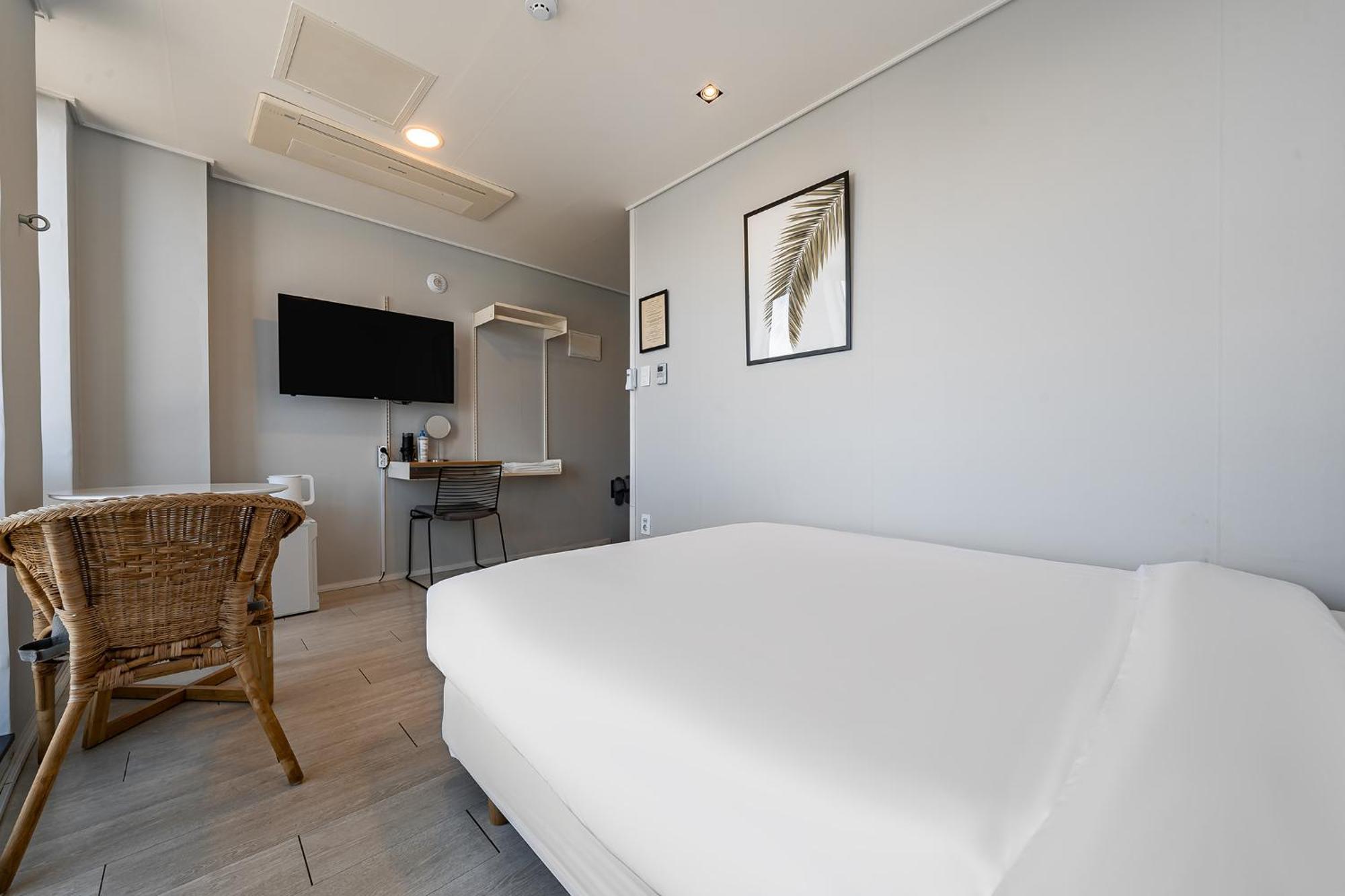Stay Hostel Сокчхо Экстерьер фото